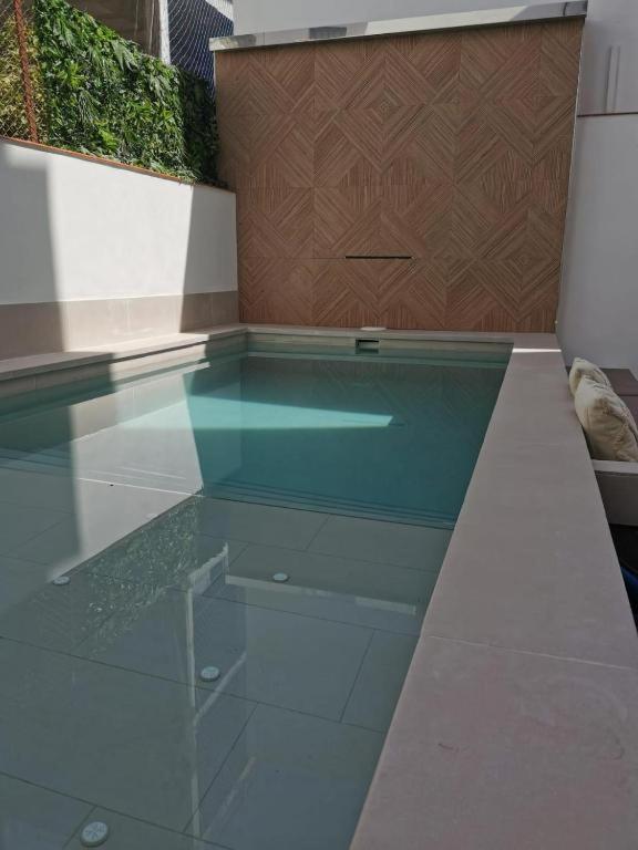 Ms4 Apartamentos Nervion Seville Exterior photo