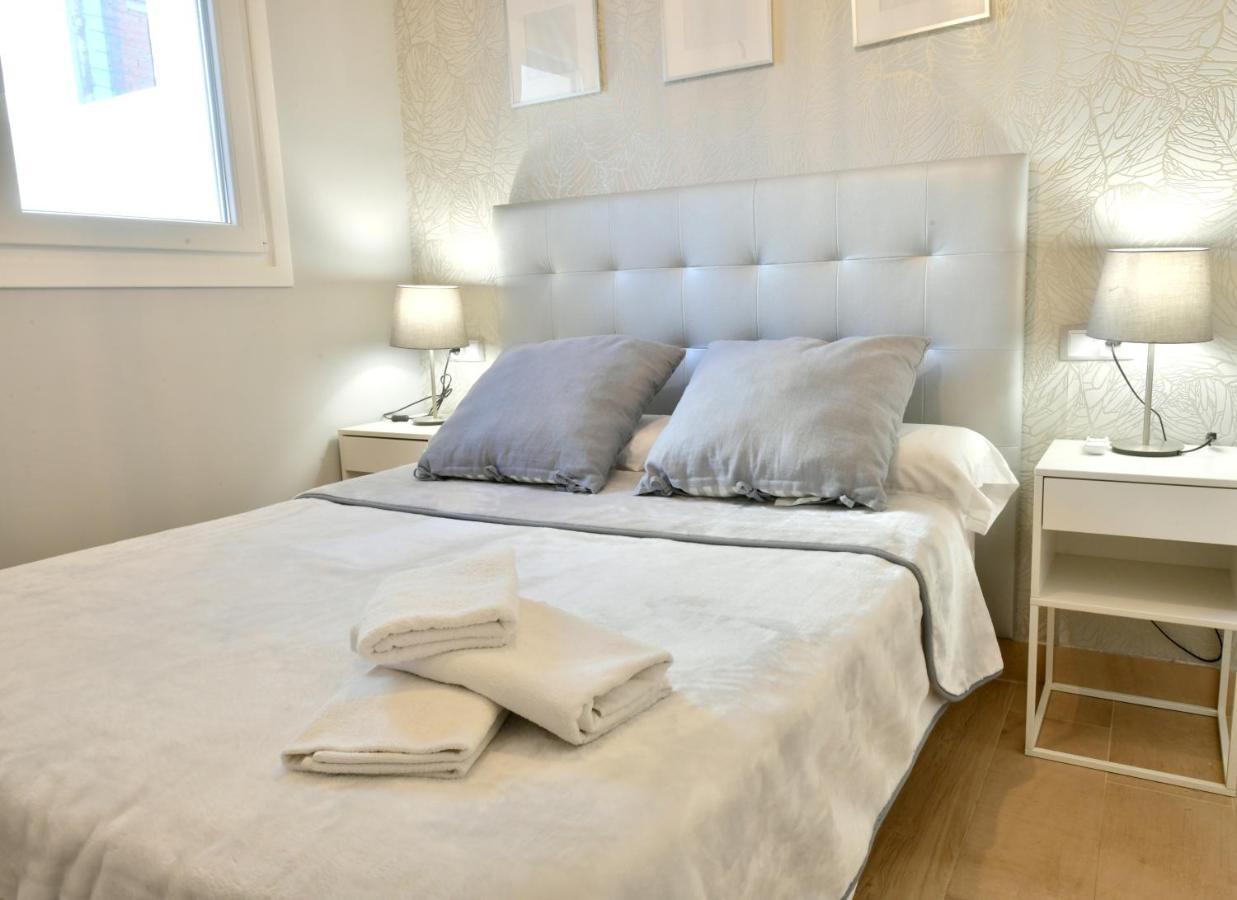 Ms4 Apartamentos Nervion Seville Exterior photo